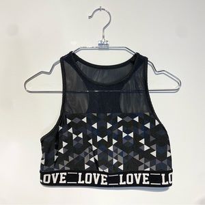 🛍️ 4 for 20$ - Halter Neck Pattern Sport Bra / Black / M